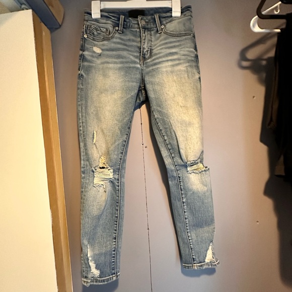 Denim Wash Buckle Jeans - Picture 2 of 5
